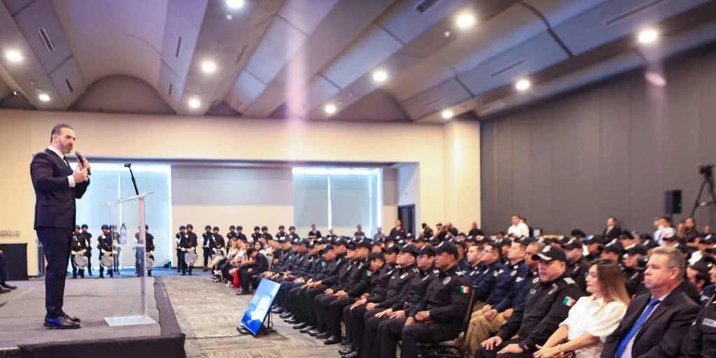 Condecora Adrián de la Garza a elementos de Policía y Tránsito por acciones de gran impacto&nbsp;social