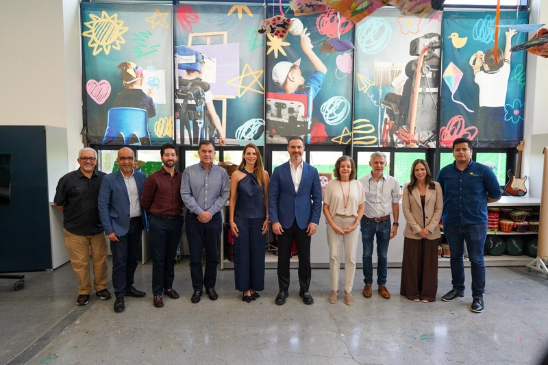 Vistan alcalde y esposa Instituto Nuevo&nbsp;Amanecer