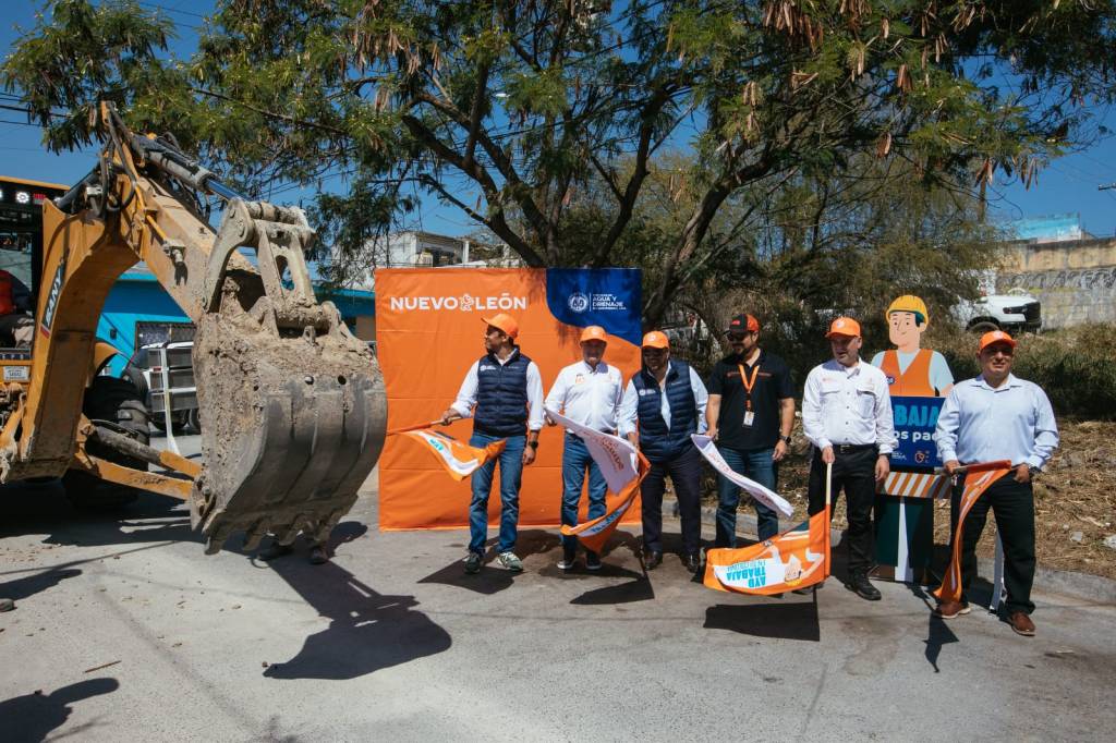 Refuerza Guadalupe obras de Agua y Drenaje en Jardines del&nbsp;Río