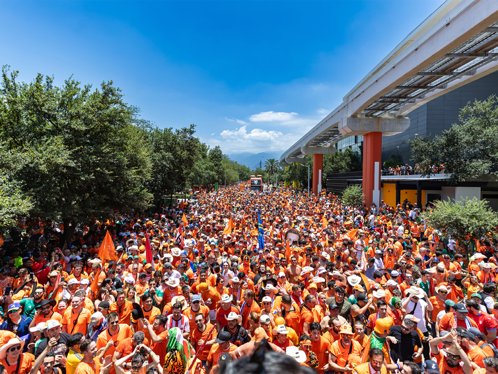 Invade la “Marea Naranja” el FIFA Fan Festival con 16 mil&nbsp;aficionados